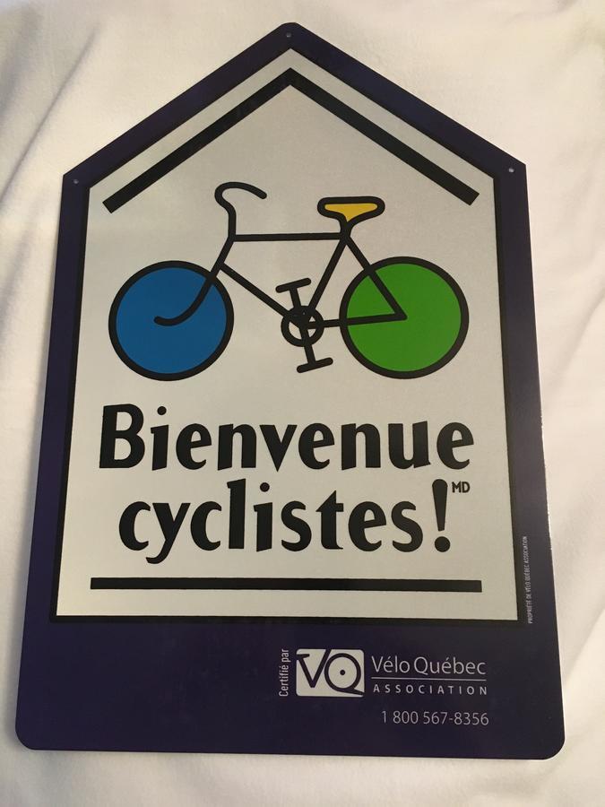 Les Soins De Vicky Hotel Lac-Megantic Ngoại thất bức ảnh